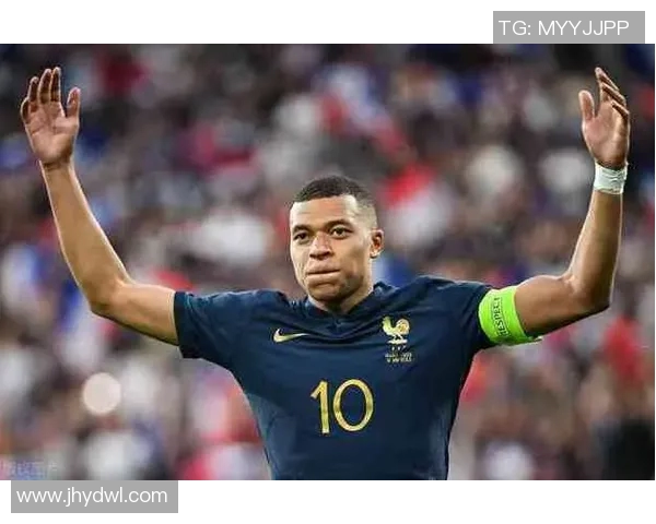 身高177的足球明星如何在绿茵场上展现非凡魅力与实力