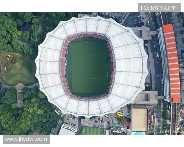 3月21日足球明星齐聚一堂共庆绿茵传奇与未来希望的交汇时刻